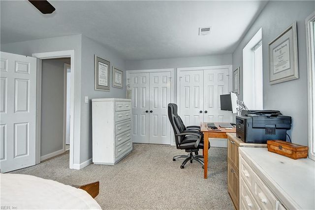 901 Lela LN, Chesapeake, VA 23322