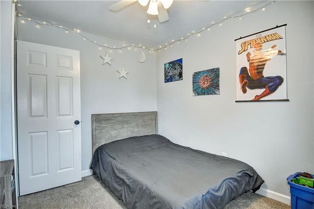 901 Lela LN, Chesapeake, VA 23322