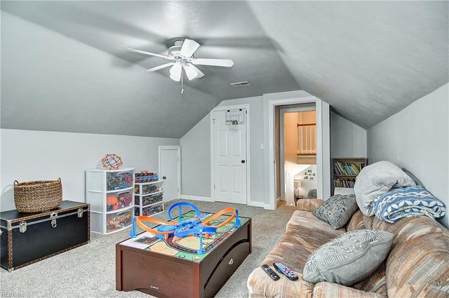 901 Lela LN, Chesapeake, VA 23322