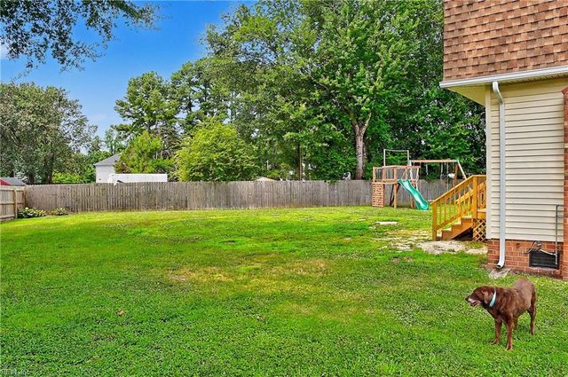 901 Lela LN, Chesapeake, VA 23322