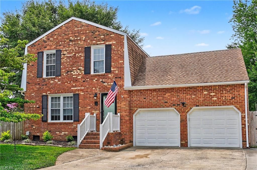 901 Lela LN, Chesapeake, VA 23322