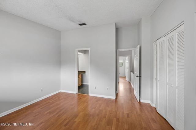 3801 CROWN POINT Road 1183, Jacksonville, FL 32257
