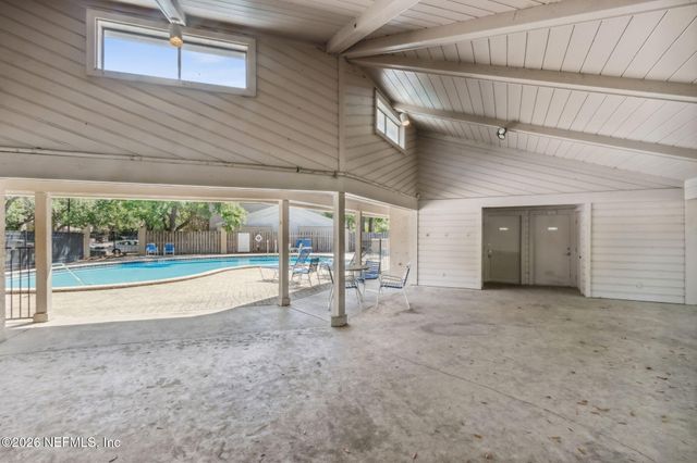 3801 CROWN POINT Road 1183, Jacksonville, FL 32257