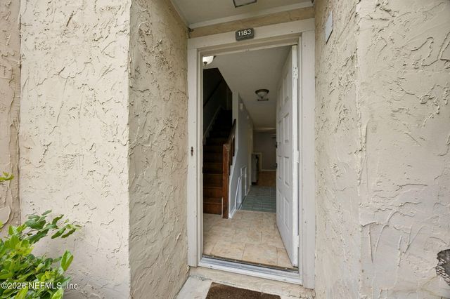 3801 CROWN POINT Road 1183, Jacksonville, FL 32257