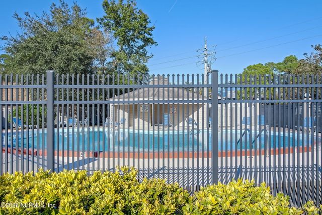 3801 CROWN POINT Road 1183, Jacksonville, FL 32257