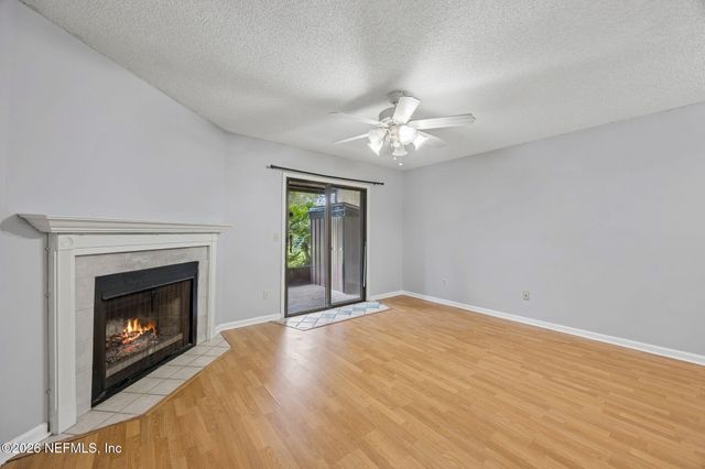 3801 CROWN POINT Road 1183, Jacksonville, FL 32257