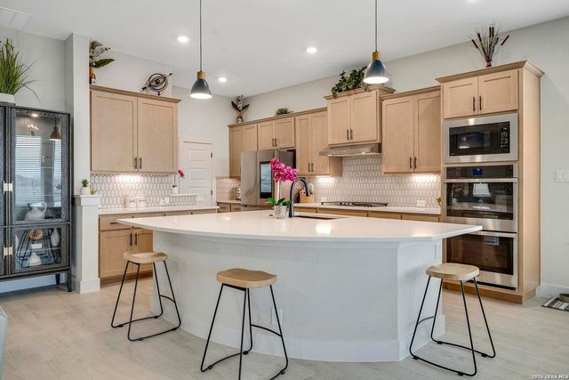 932 SALZACH DRIVE, New Braunfels, TX 78130