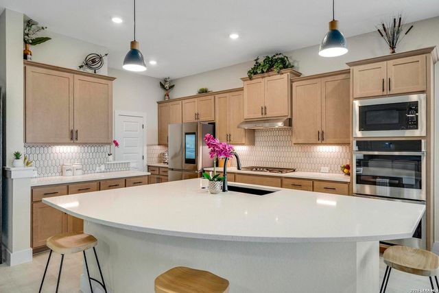 932 SALZACH DRIVE, New Braunfels, TX 78130