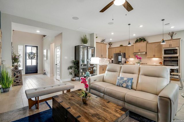 932 SALZACH DRIVE, New Braunfels, TX 78130