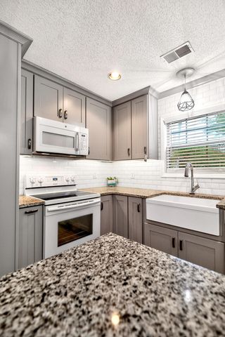 300 Yellow Hawthorn Circle, Summerville, SC 29483