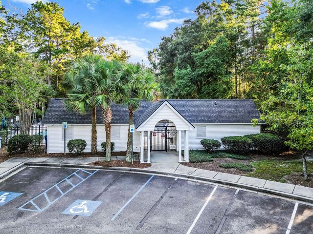 300 Yellow Hawthorn Circle, Summerville, SC 29483
