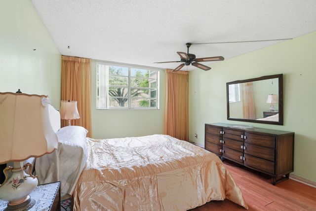 3000 NW 48th Terrace 130, Lauderdale Lakes, FL 33313