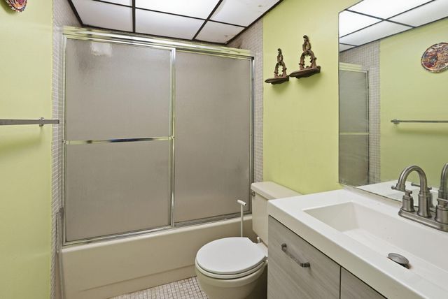 3000 NW 48th Terrace 130, Lauderdale Lakes, FL 33313