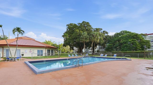 3000 NW 48th Terrace 130, Lauderdale Lakes, FL 33313