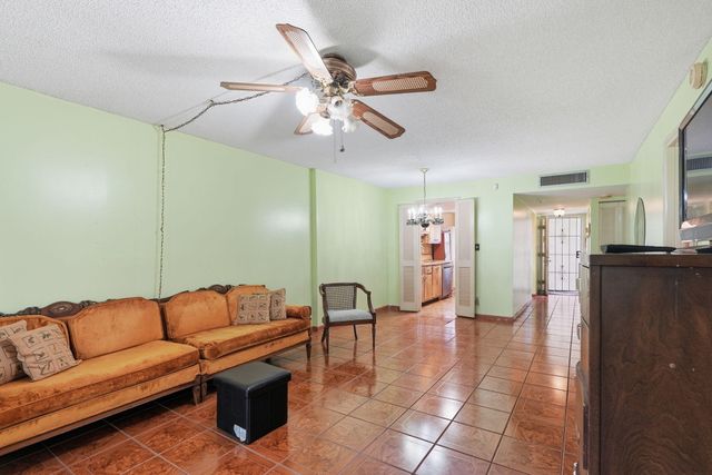 3000 NW 48th Terrace 130, Lauderdale Lakes, FL 33313