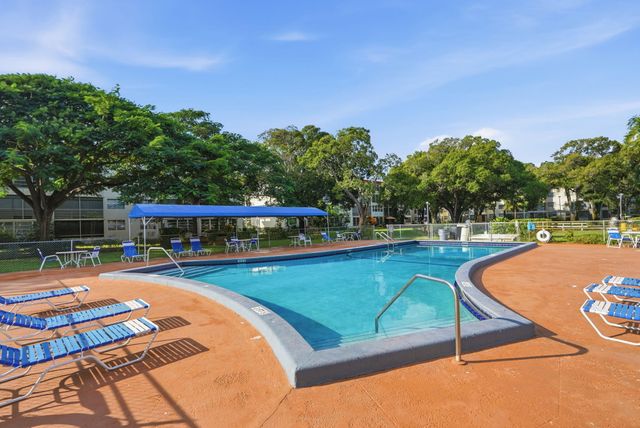 3000 NW 48th Terrace 130, Lauderdale Lakes, FL 33313