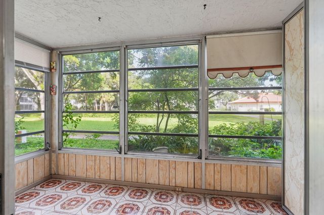 3000 NW 48th Terrace 130, Lauderdale Lakes, FL 33313
