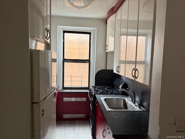 118-14 83rd Avenue 3G, Kew Gardens, NY 11415