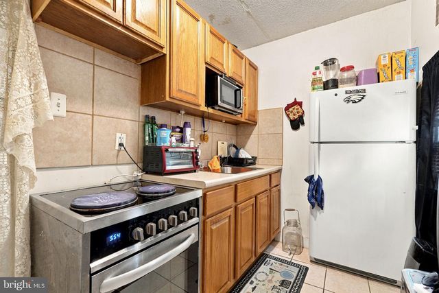 3334 WATERLOO ST, Philadelphia, PA 19140