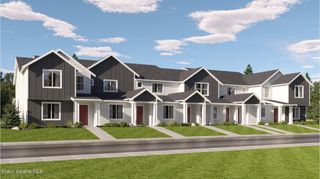 120 E Spirea Ln, Hayden, ID 83835