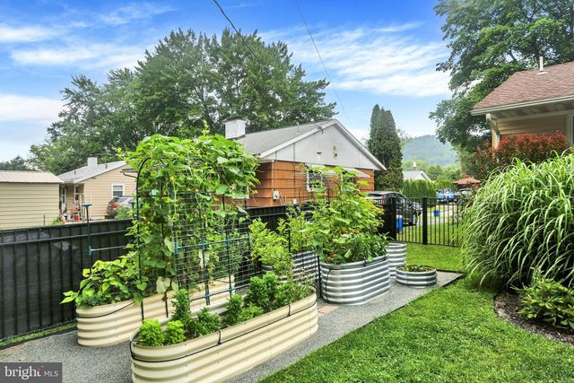 4418 MAYS AVE, Reading, PA 19606