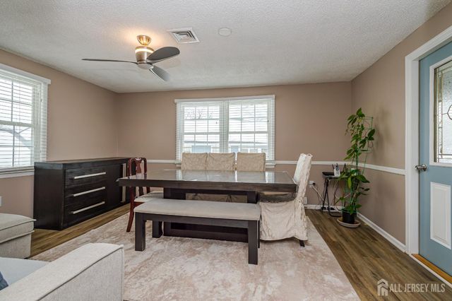 217 Mayflower Way O, Monroe, NJ 08831
