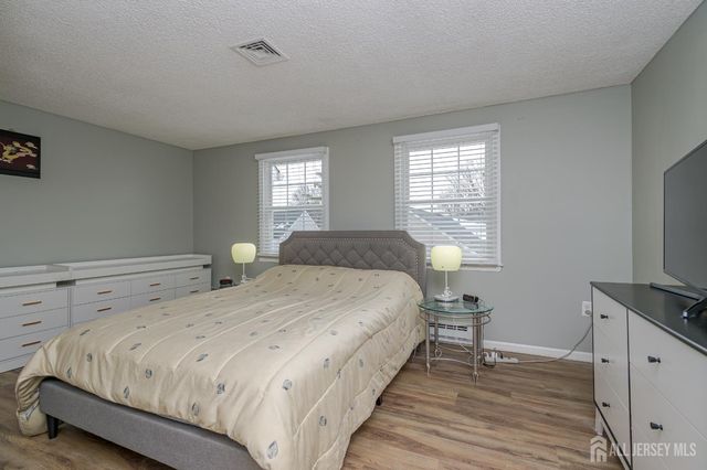 217 Mayflower Way O, Monroe, NJ 08831