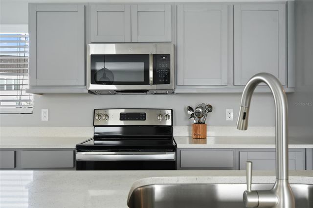 8385 EDELMAN LANE, Orlando, FL 32827