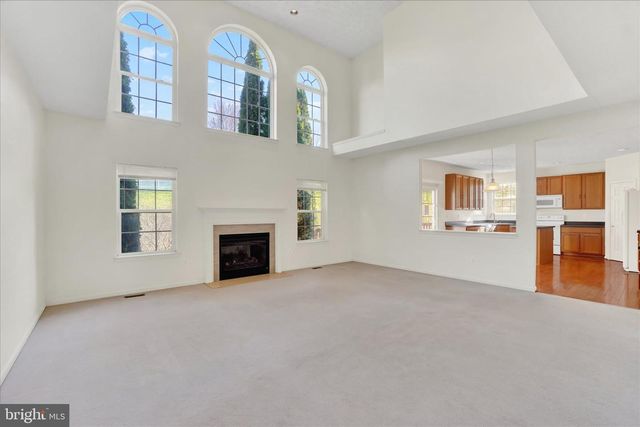 650 CLYDESDALE DR, York, PA 17402
