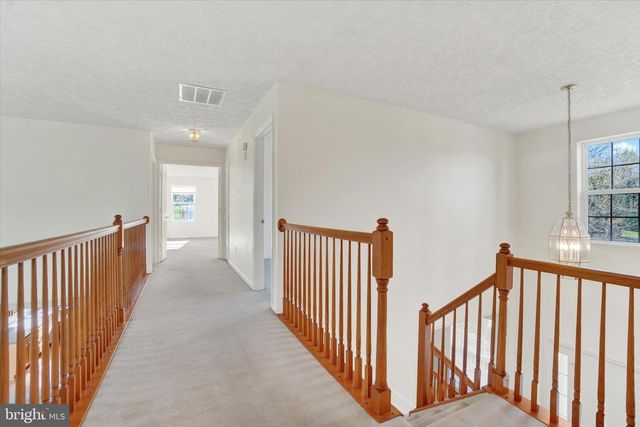 650 CLYDESDALE DR, York, PA 17402