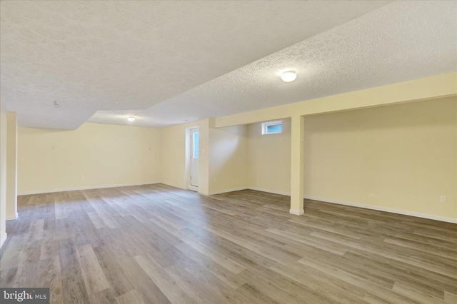 650 CLYDESDALE DR, York, PA 17402