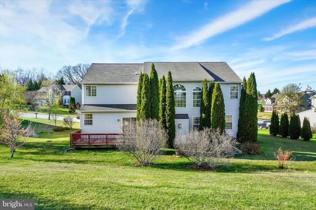 650 CLYDESDALE DR, York, PA 17402
