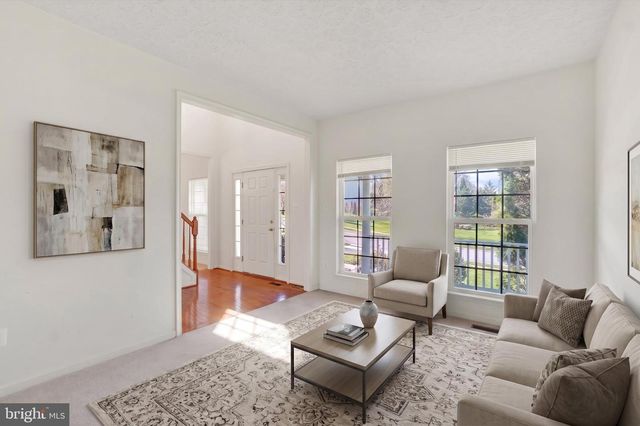 650 CLYDESDALE DR, York, PA 17402