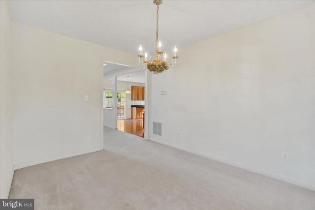 650 CLYDESDALE DR, York, PA 17402