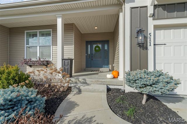 511 Leaning Woods Street, St Charles, MO 63301