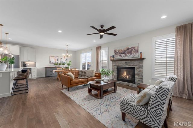 511 Leaning Woods Street, St Charles, MO 63301