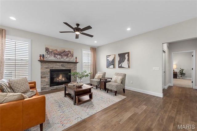 511 Leaning Woods Street, St Charles, MO 63301