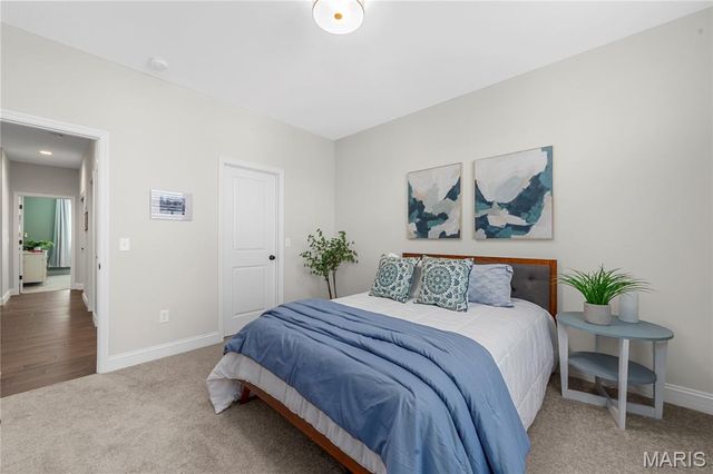 511 Leaning Woods Street, St Charles, MO 63301