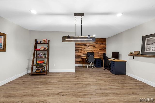 511 Leaning Woods Street, St Charles, MO 63301