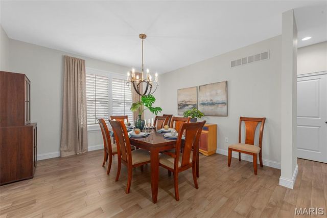 511 Leaning Woods Street, St Charles, MO 63301