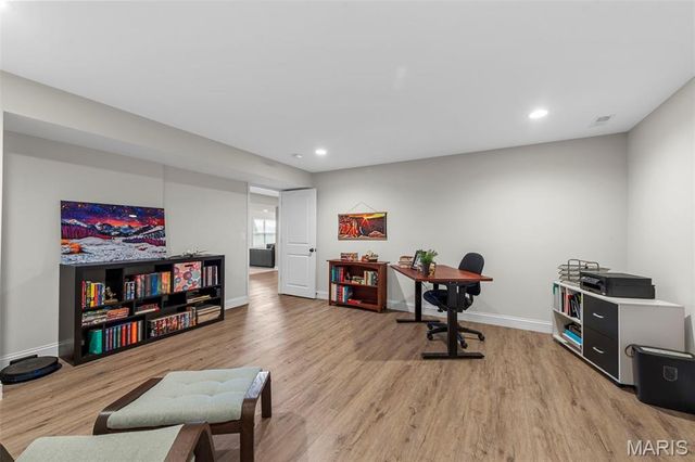 511 Leaning Woods Street, St Charles, MO 63301