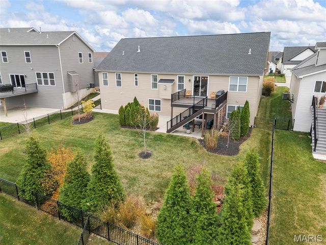 511 Leaning Woods Street, St Charles, MO 63301