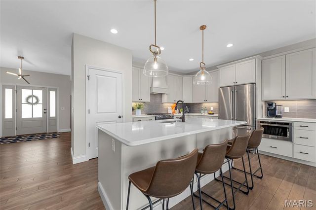 511 Leaning Woods Street, St Charles, MO 63301