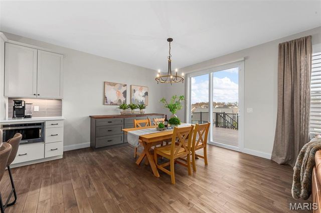 511 Leaning Woods Street, St Charles, MO 63301