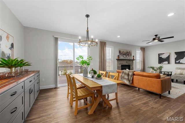 511 Leaning Woods Street, St Charles, MO 63301