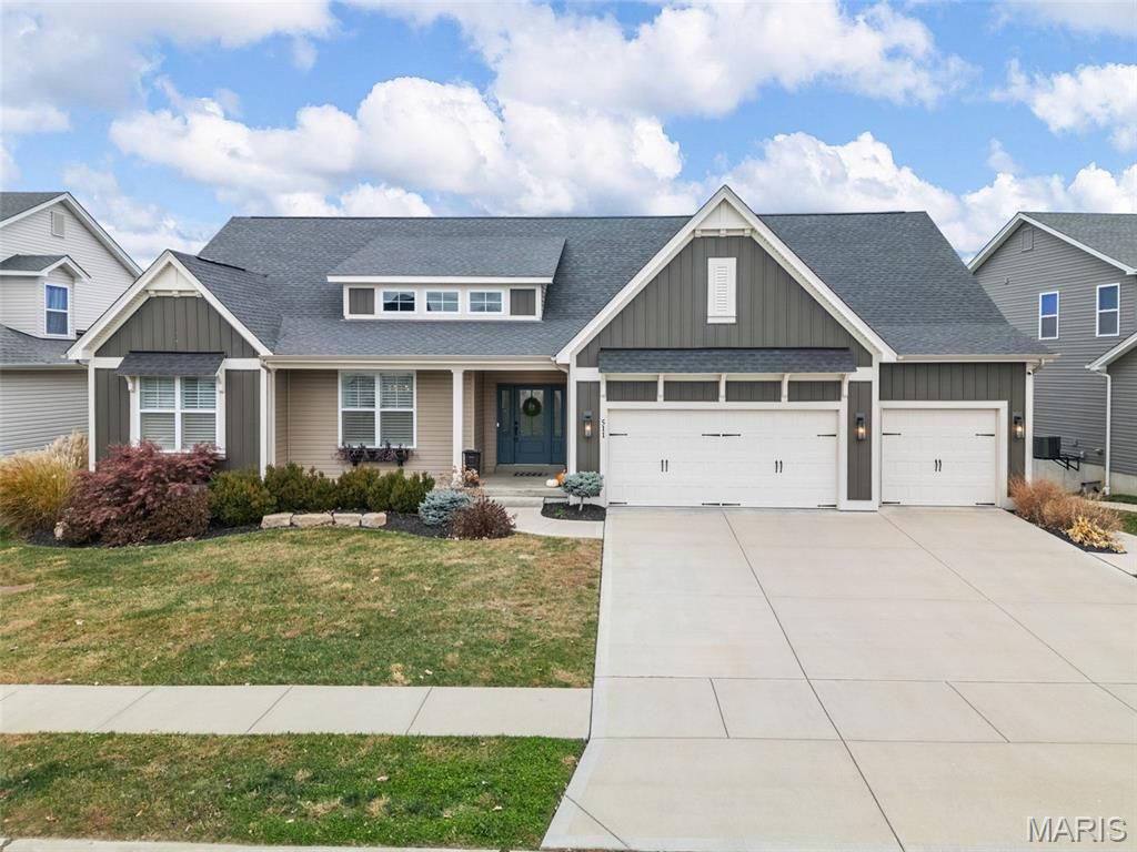 511 Leaning Woods Street, St Charles, MO 63301