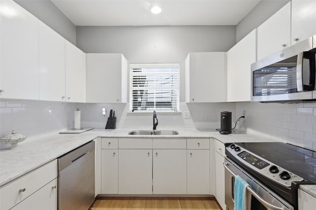 4111 Cole Avenue 26, Dallas, TX 75204