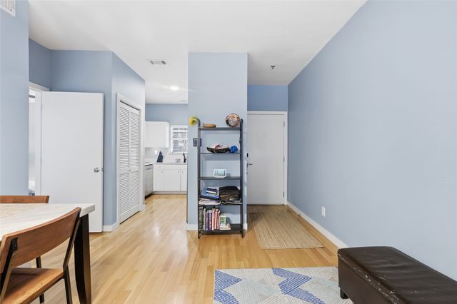 4111 Cole Avenue 26, Dallas, TX 75204