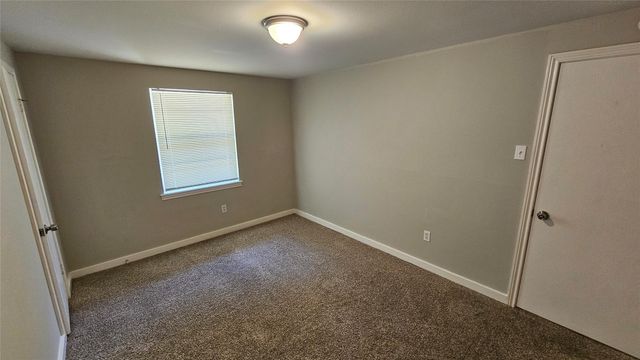 5731 W Airport Boulevard, Houston, TX 77035