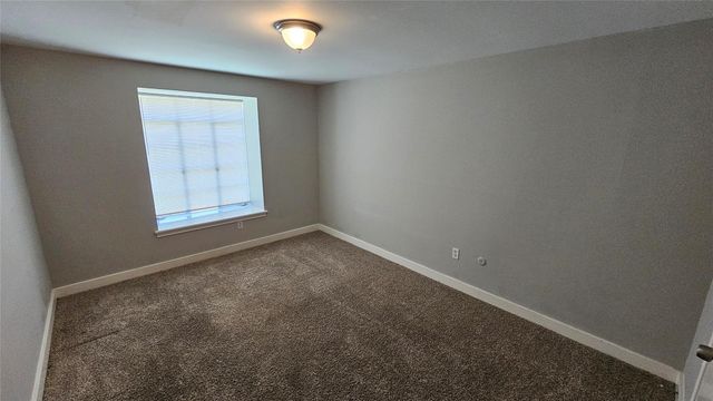 5731 W Airport Boulevard, Houston, TX 77035